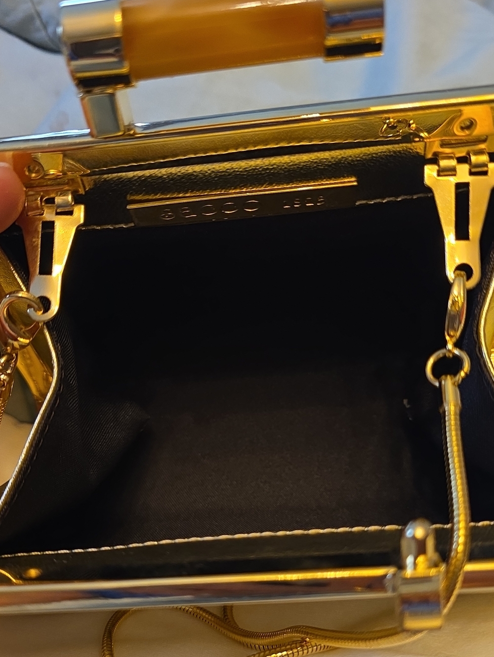 Sacco 1823 Gold Frame Clutch with Chain Like New - Picture 2 of 8
